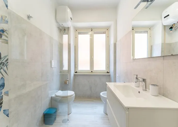 Appartamento Jhonny's Near Vatican 3 Bedroom's *