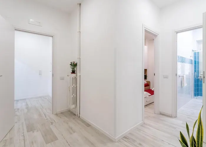 Jhonny's Near Vatican 3 Bedroom's Appartamento